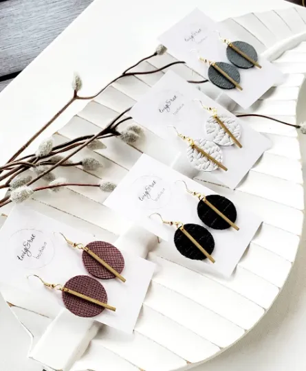 Amelie| Leather circle drop and bar earring: Black