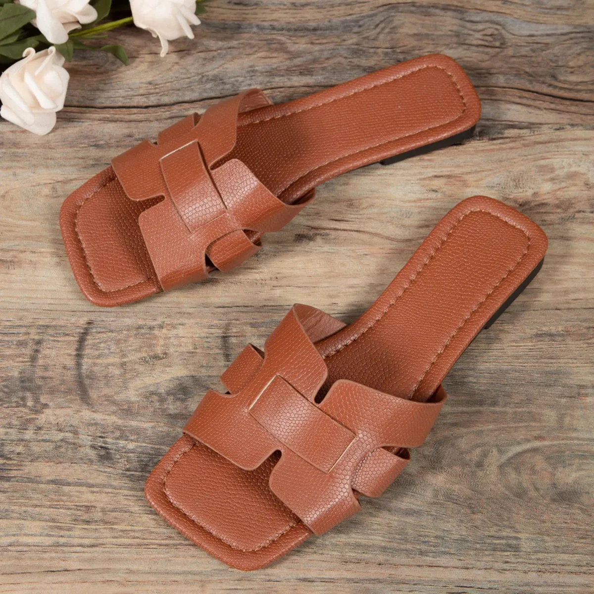 Brown Leather Ladies' Slippers with Exposed Heels Flat Casual Couple Beach Shoes Comfortable Sandals for Women
