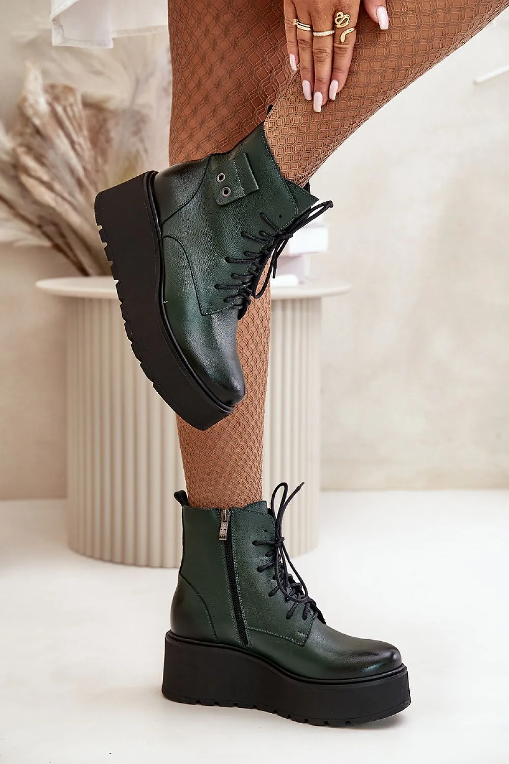 Buskin boots