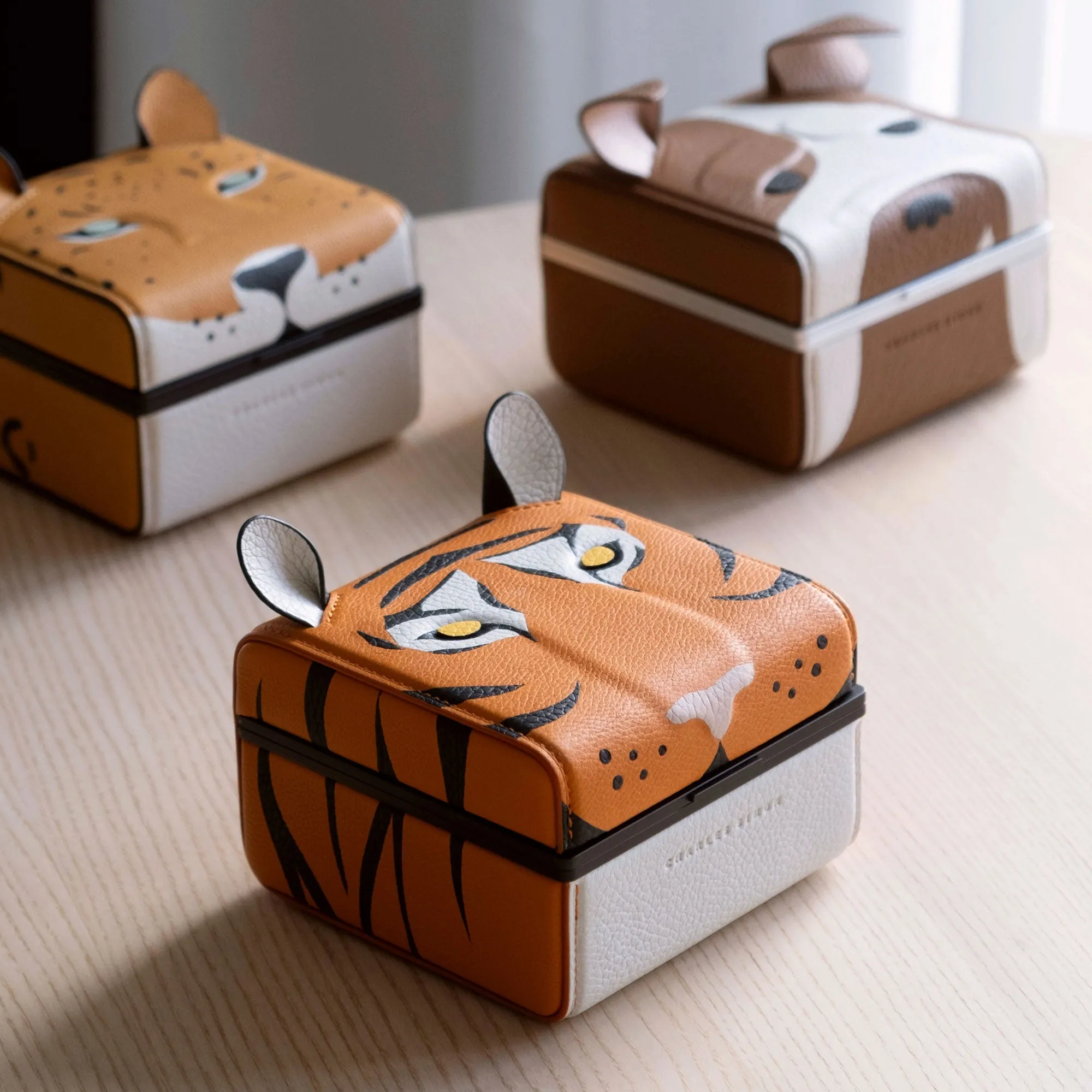 EATON 1 WATCH CASE SPECIAL EDITION - TIGER