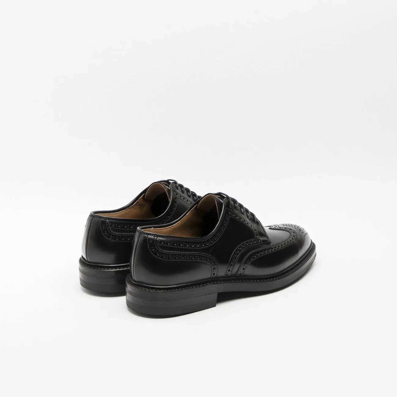 Stringata derby Crockett & Jones Pembroke in pelle spazzolata nera