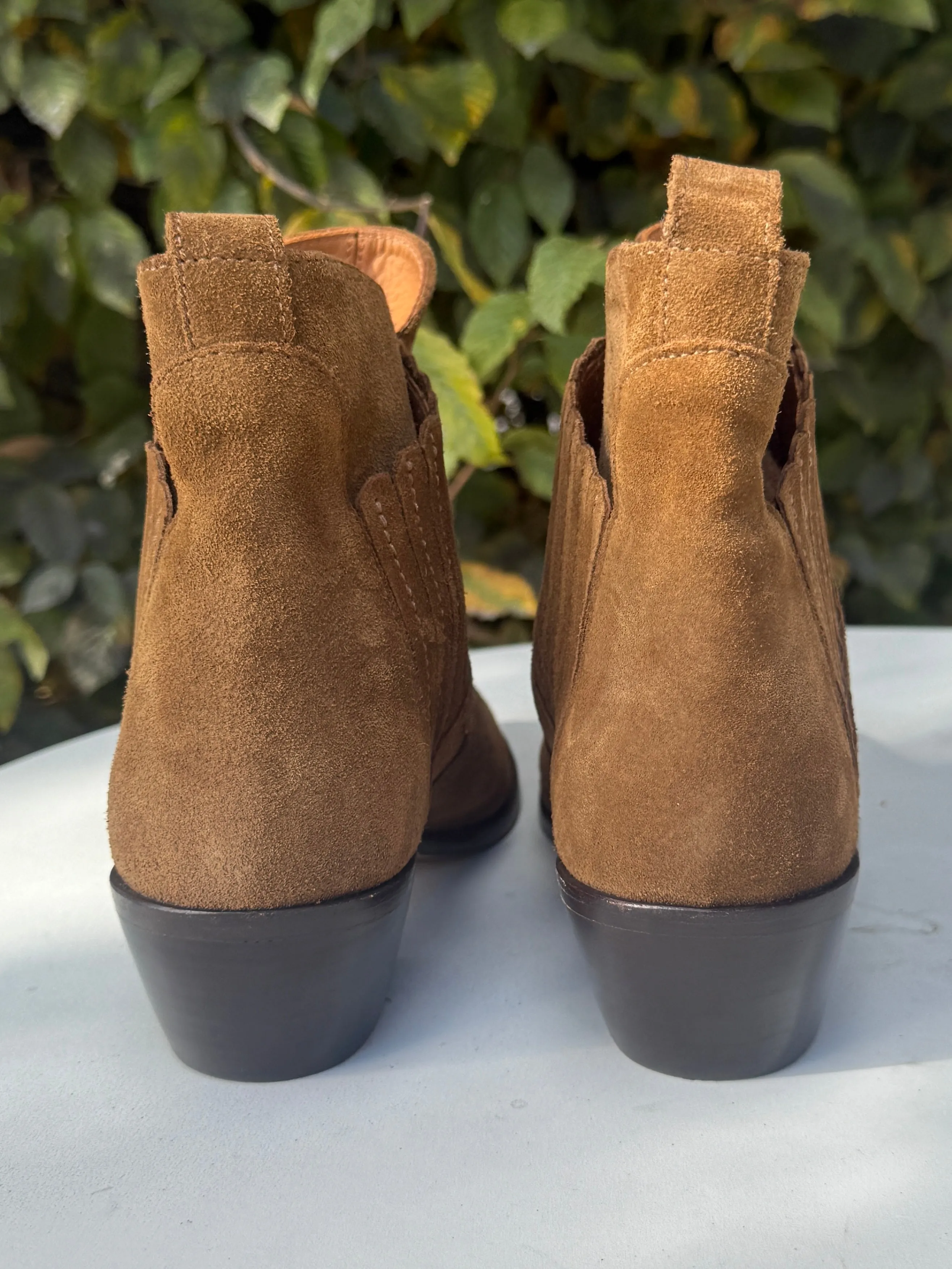 VANESSA BRUNO Suede Cowboy Ankle Boots - Tan  EU38