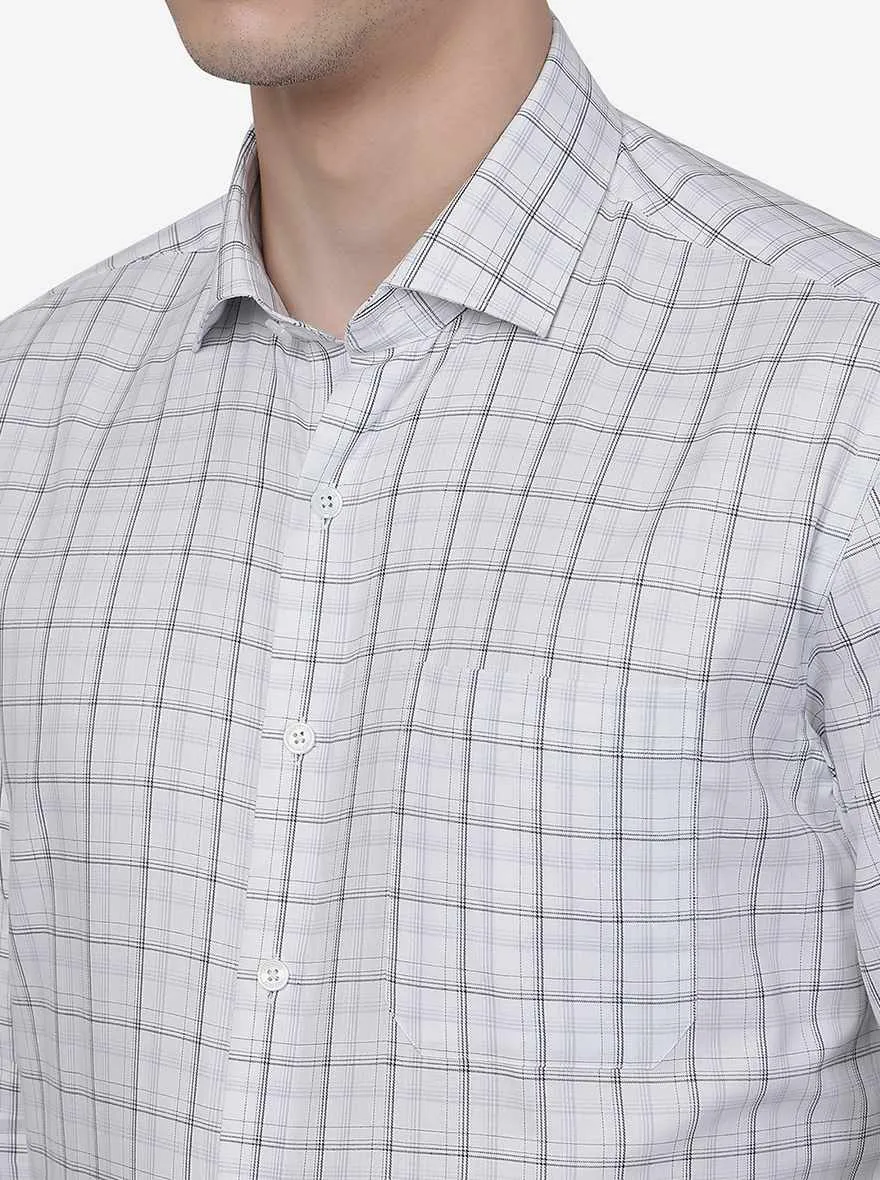 White & Black Checked Regular Fit Formal Shirt | JadeBlue