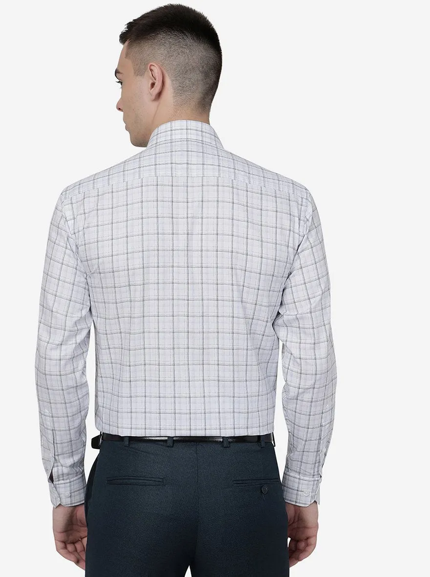 White & Black Checked Regular Fit Formal Shirt | JadeBlue