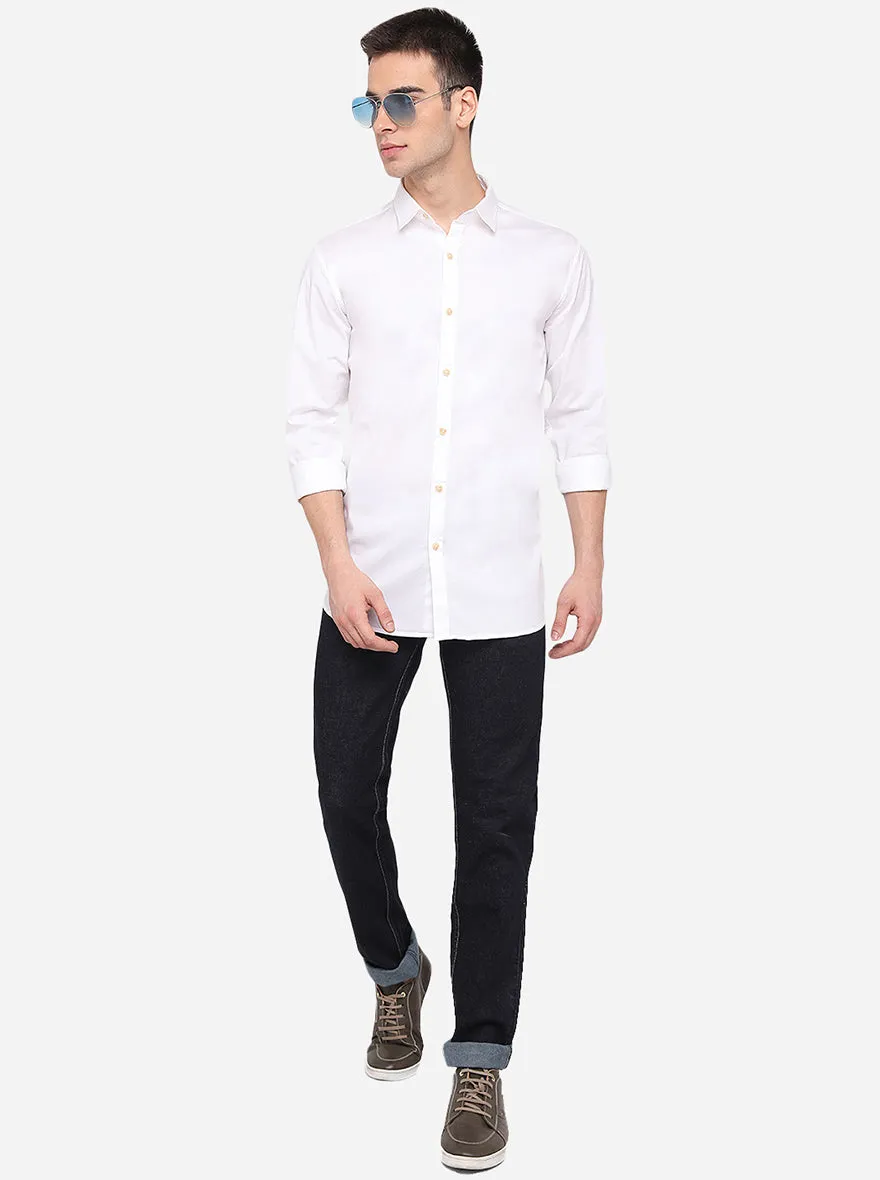 White Solid Slim Fit Casual Shirt | JadeBlue